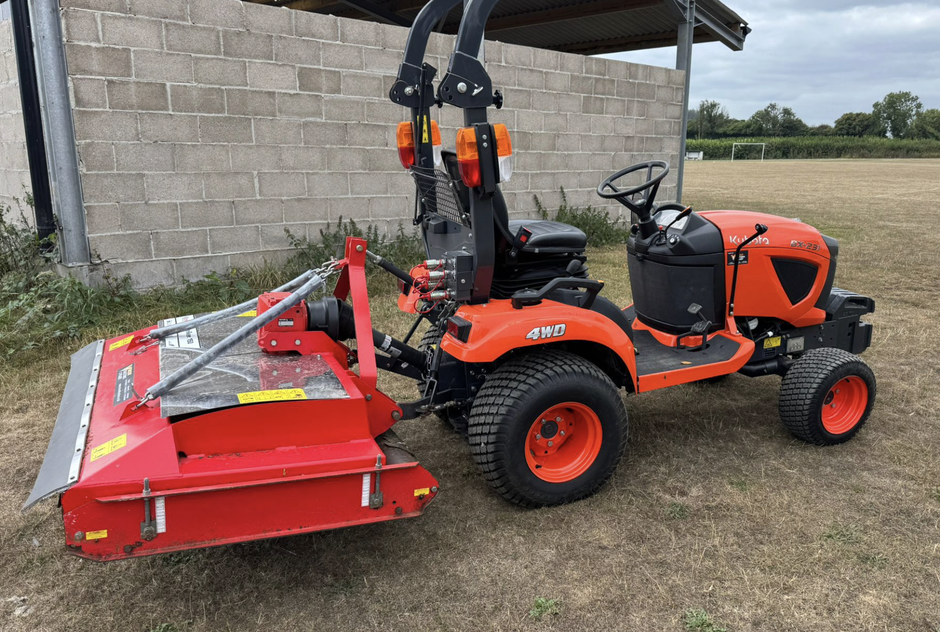 £20,000 tractor theft puts Newton Abbot grassroots youth football club ...