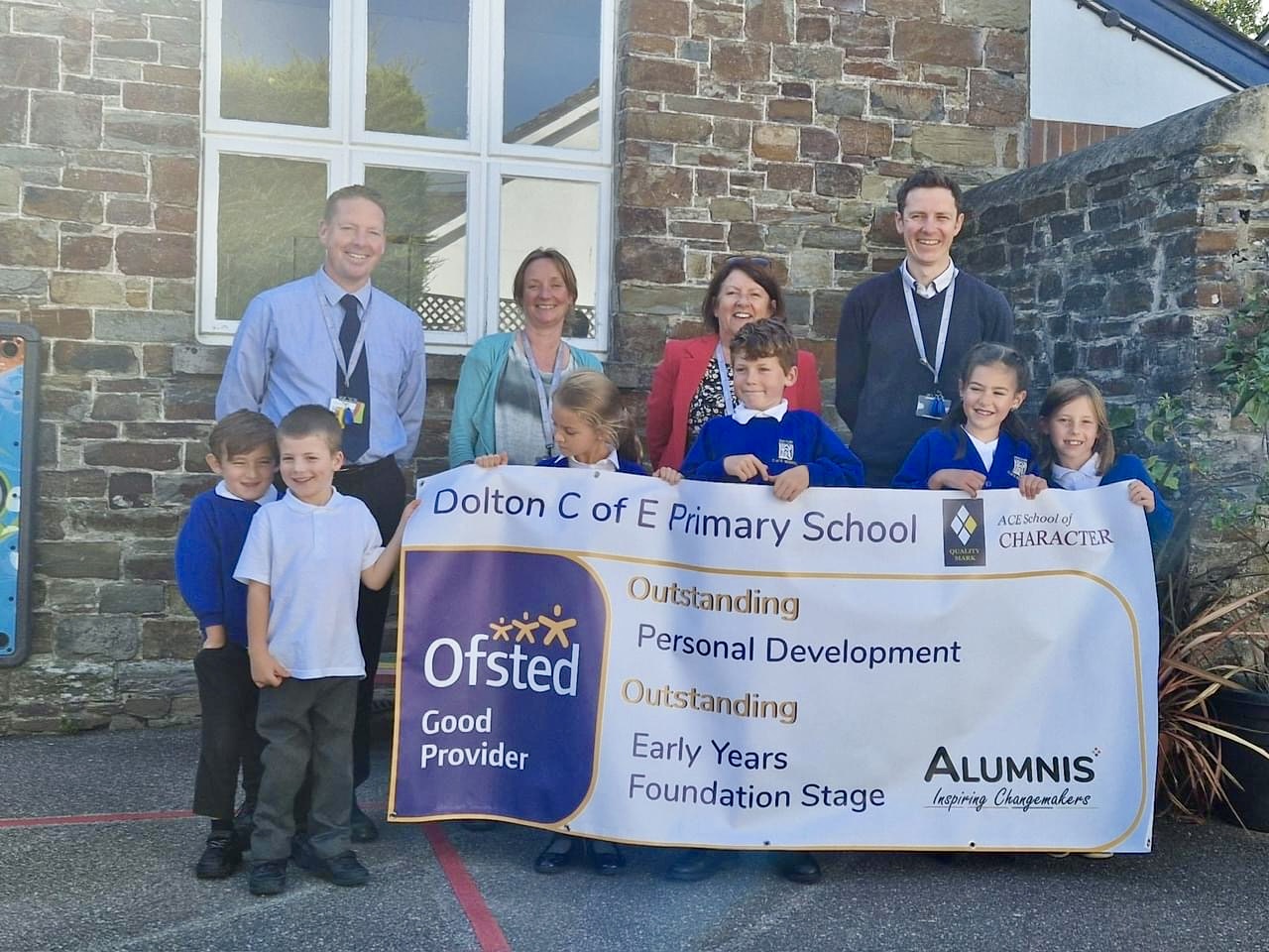 Primary school celebrates “outstanding” Ofsted report