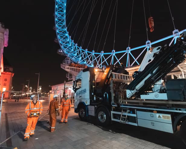 Engineers from Nick Sampson Mechanical Engineering Services at work on the London Eye