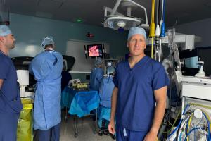 Pioneering robotic abdominal surgery now available to North Devon patients