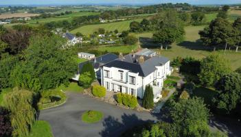 ndg auction Woodtown House east-the-water