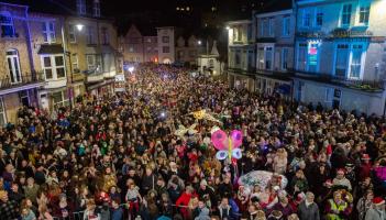 Combe Christmas credit TL (2)