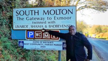 South Molton King visit sign
