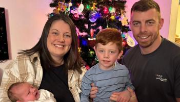 Sean Lowe and family at Christmas