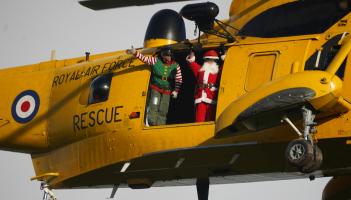 Santa flight CHSW credit AW Photographic (15)
