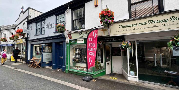 Mill Street shop auction