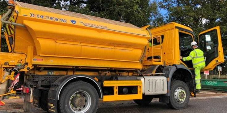 Gritter-at-Honiton-depot-2-800x600