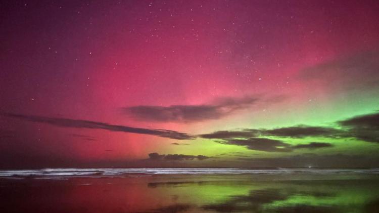 Rare Northern Lights phenomenon turns UK skies green and pink