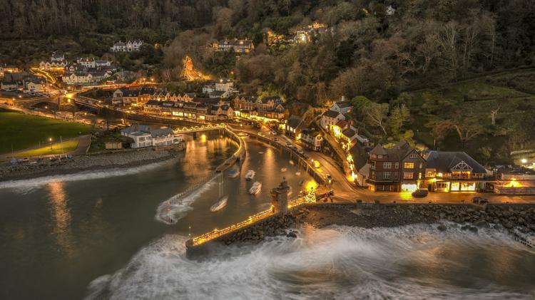 URBAN LINES CATEGORY WINNER Shaun Davey High Tide at Dusk in Lynmouth at Christmas EXMOOR NEW