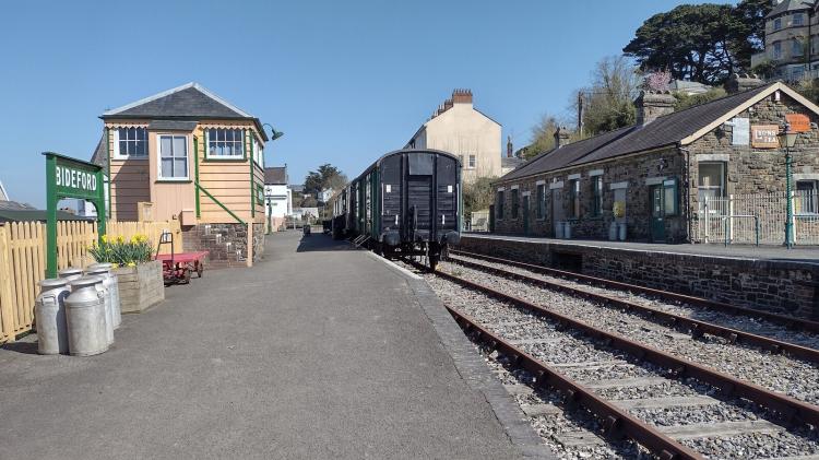 Poll &ndash; what do you think of reopening the railway from Bideford to Barnstaple?