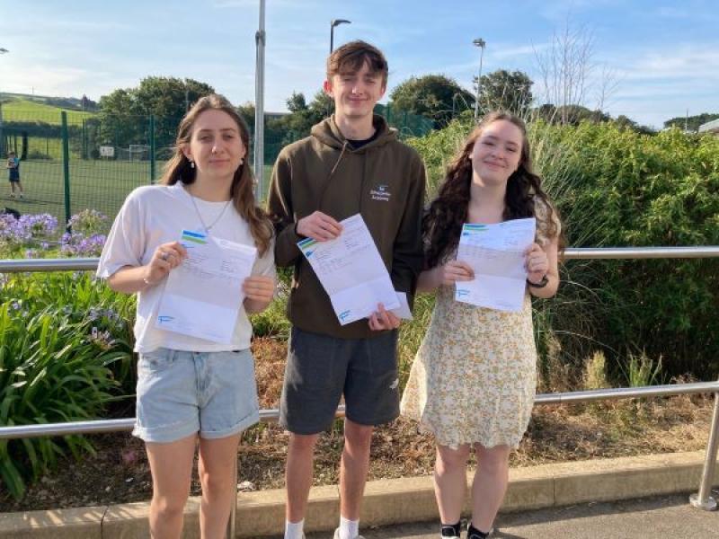 Erin Borthwick, Sully Holloway, Bridie Downing
