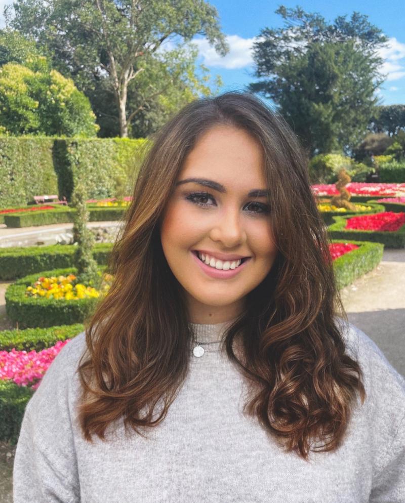 Ella Sampson 