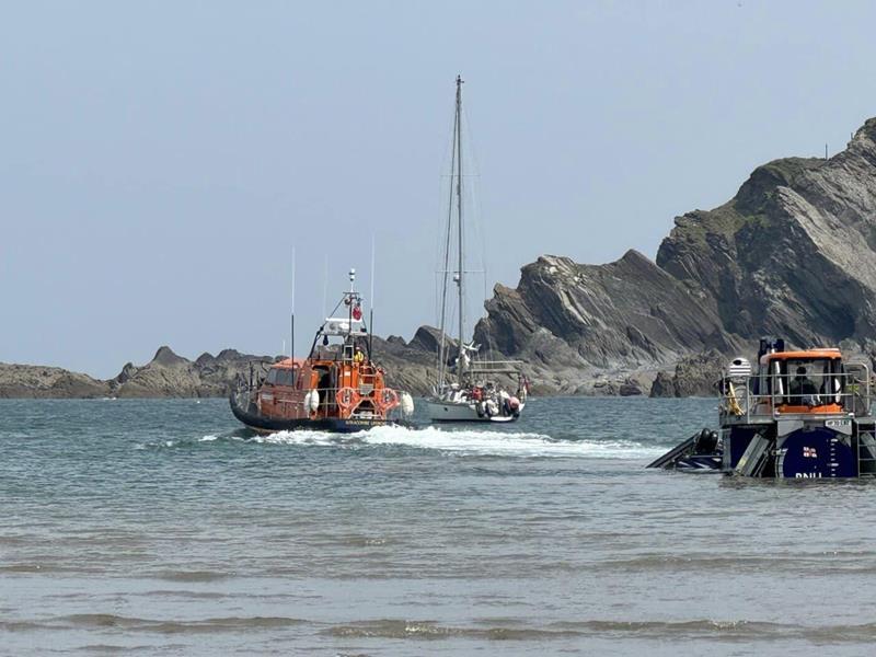 RNLI rescues three after boat sinks off Lundy