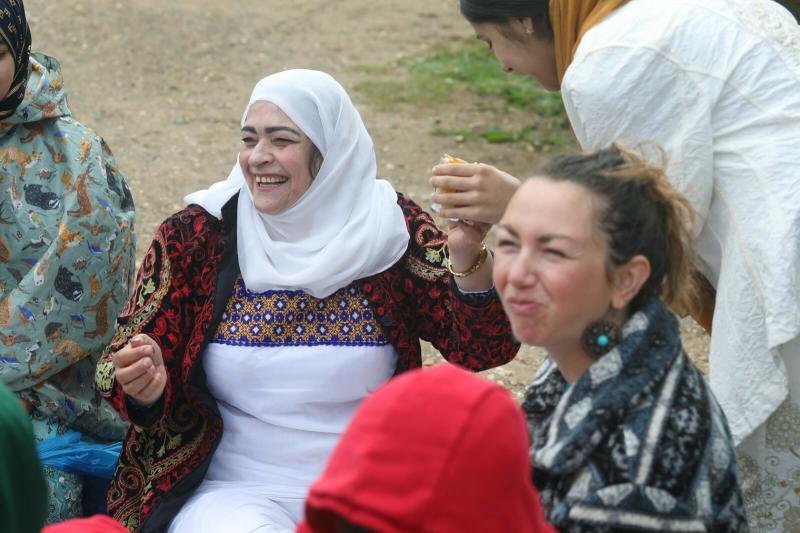 Afghan families thrive in community project