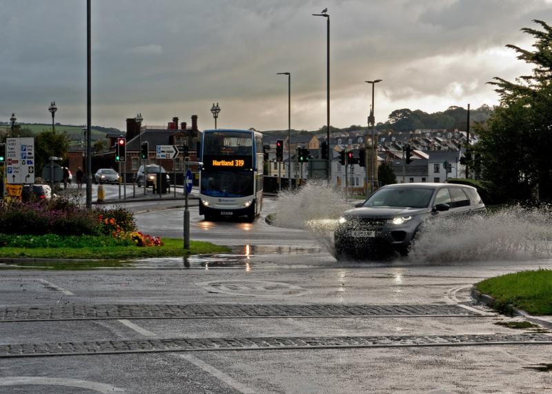 Devon residents "urged"  to prepare for floods