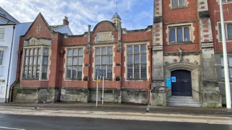 Council extends contract for leisure services
