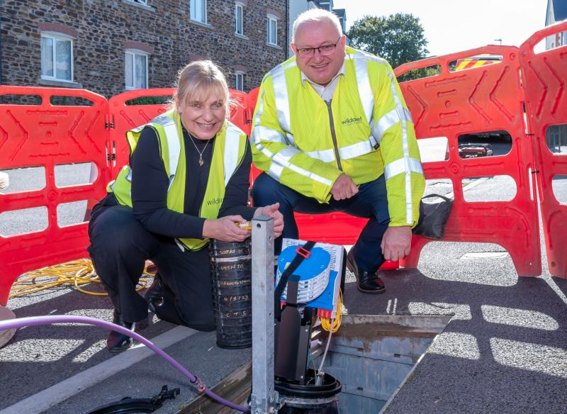 MP backs broadband revolution for rural Devon