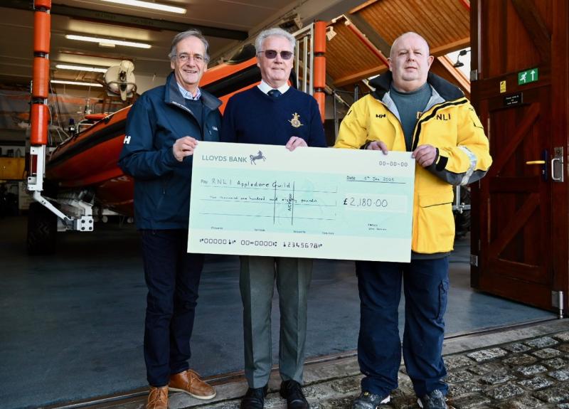 Golf Club donates £2180 to Appledore Lifeboat
