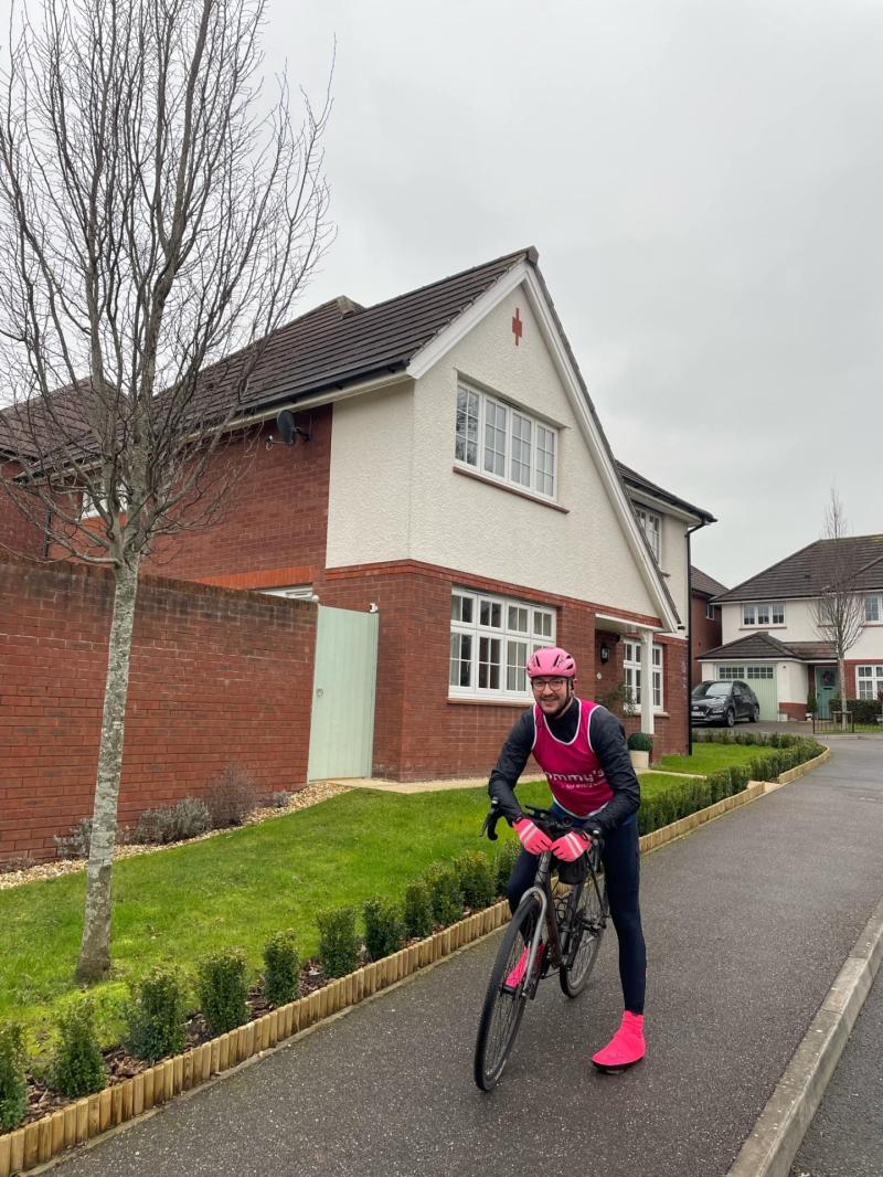 Devon based community fundraiser to take on a triathlon challenge