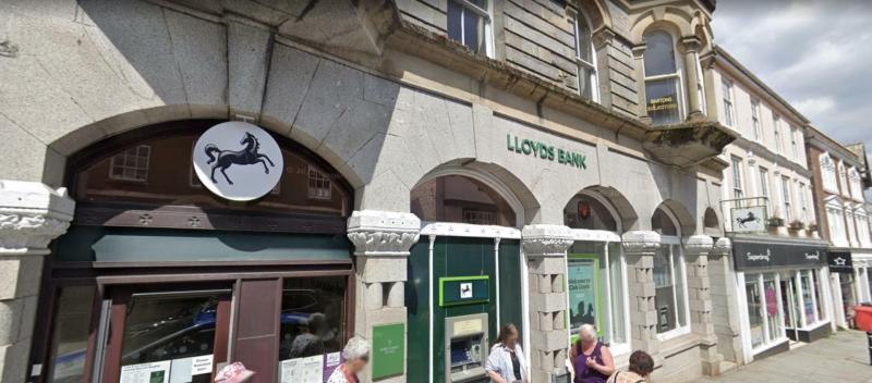 Totnes becomes latest town to lose bank as hub bid is rejected