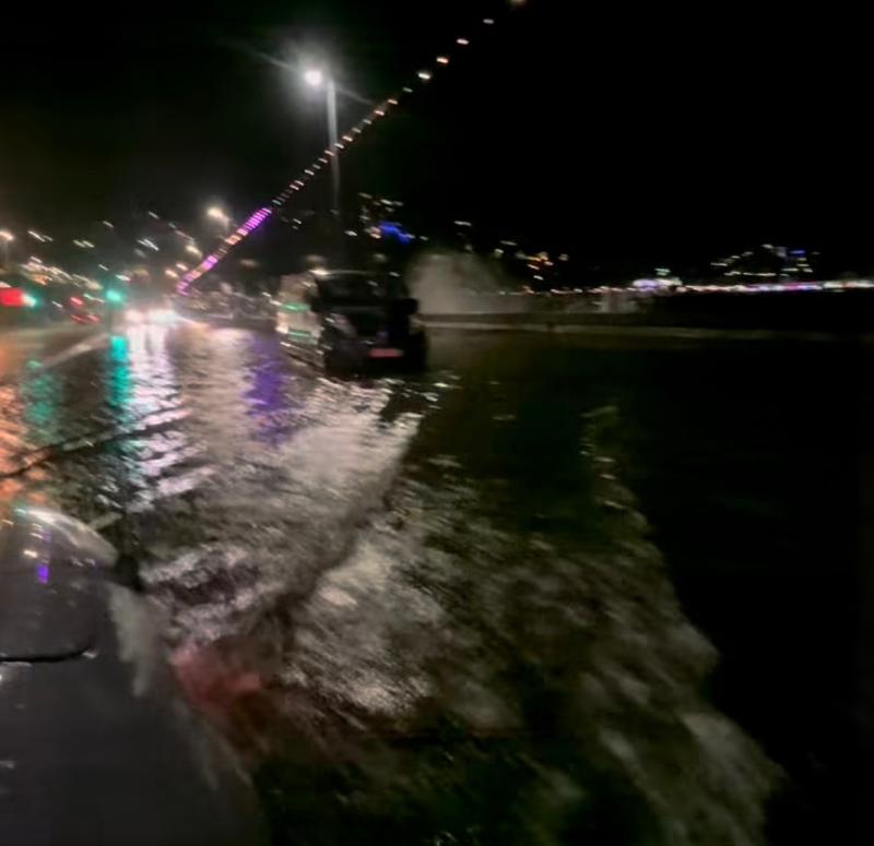 Risk of Torquay seafront closure tomorrow morning as bad weather continues