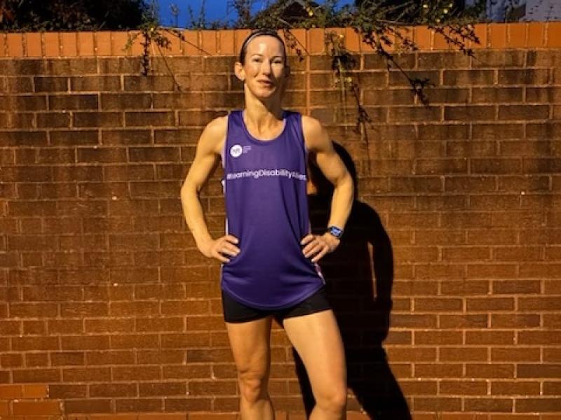 Exeter mum takes on London marathon to support her brother&rsquo;s journey