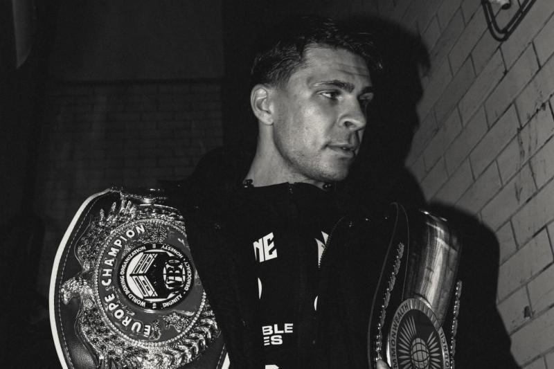 Owen Cooper v Constantin Ursu: Plymouth boxer fights for British and Commonwealth titles