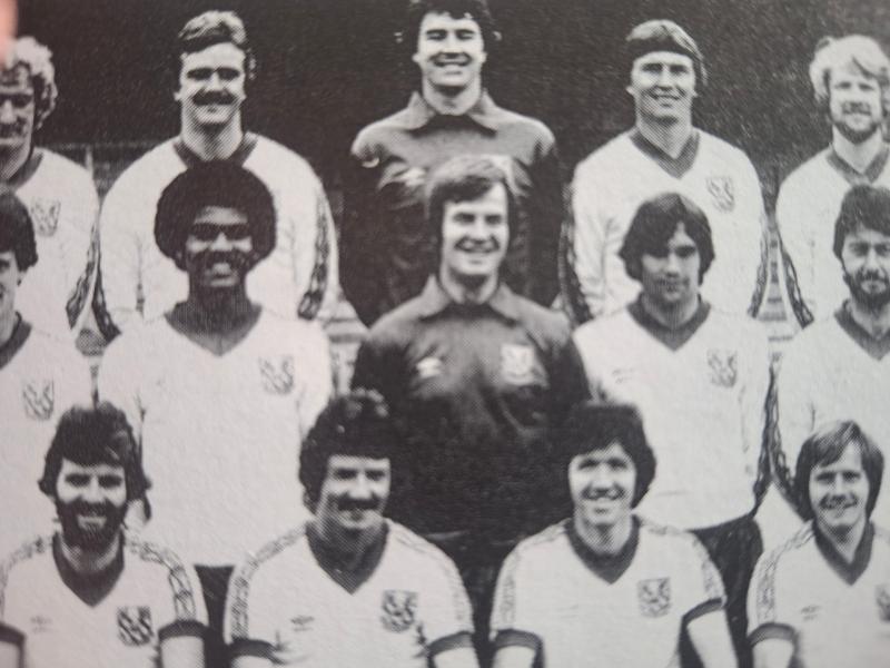 Derek Bellotti in the centre