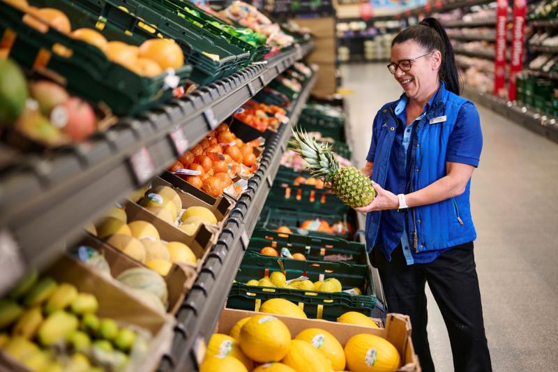 Aldi on hiring spree with 150 jobs up for grabs across South Devon