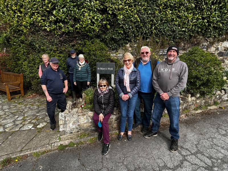 (L-R) Sue Nickels, Roger Rance and Peter Stanyon (Bovey Tracey Town Council), Cllr Sheila Brooke, Gillian Millington, Julia Mooney, Steve Ware, Simon Carter
