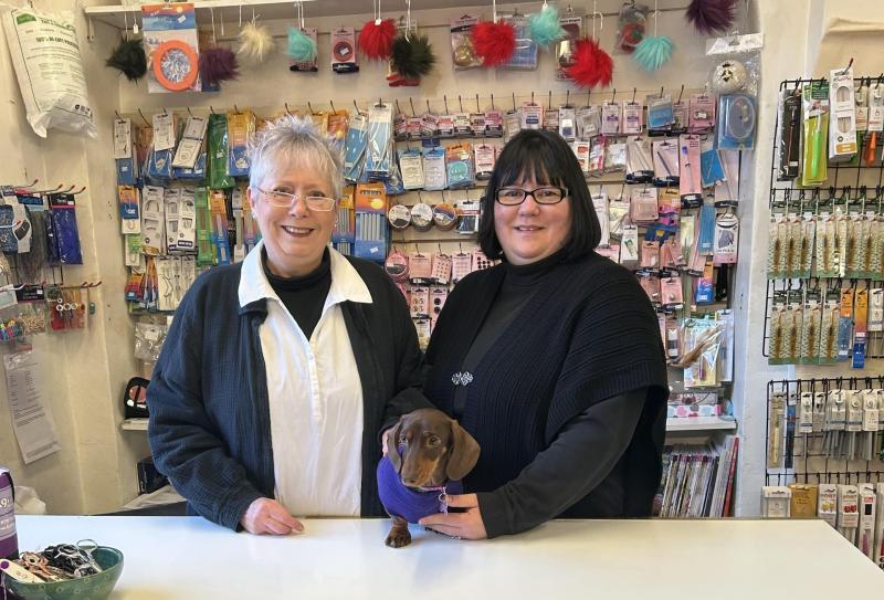 Robin Nightingale and daughter Claire Smith crop