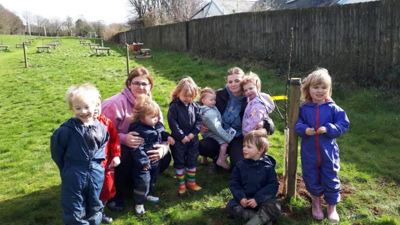 Bratton Fleming orchard planting (2)