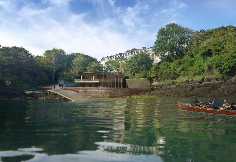 Temporary units at Ilfracombe water sports centre compared to 'Guantanamo Bay'