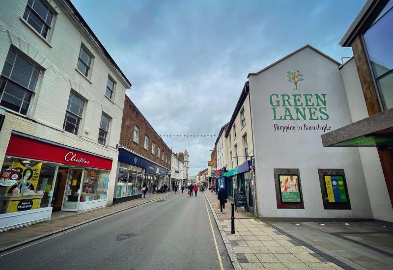 Sniffer dogs, a pop-up police station and more patrols - Police crackdown in Barnstaple