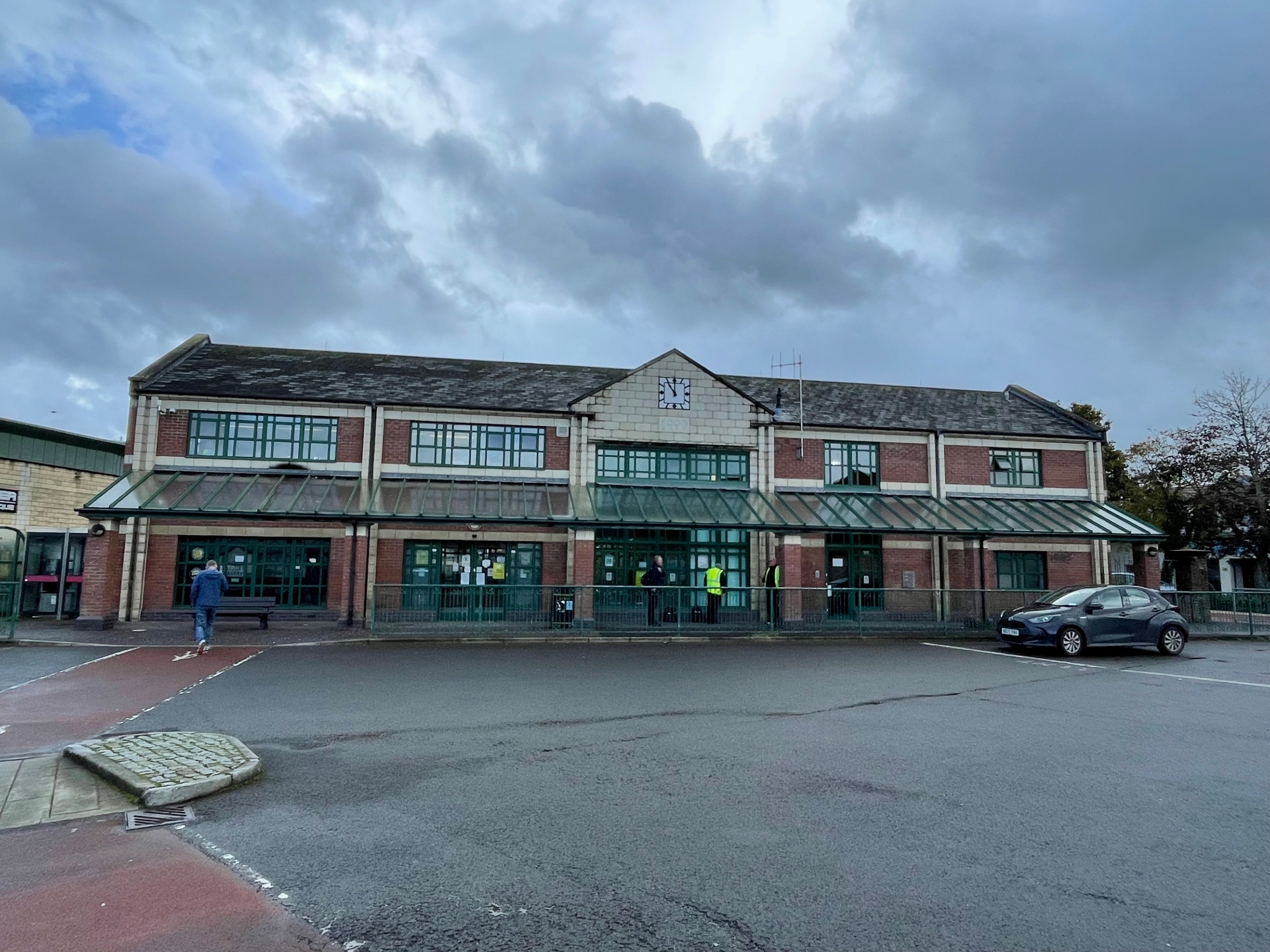 The top floor of the bus station is still used as welfare and rest facilities by the bus and coach companies.