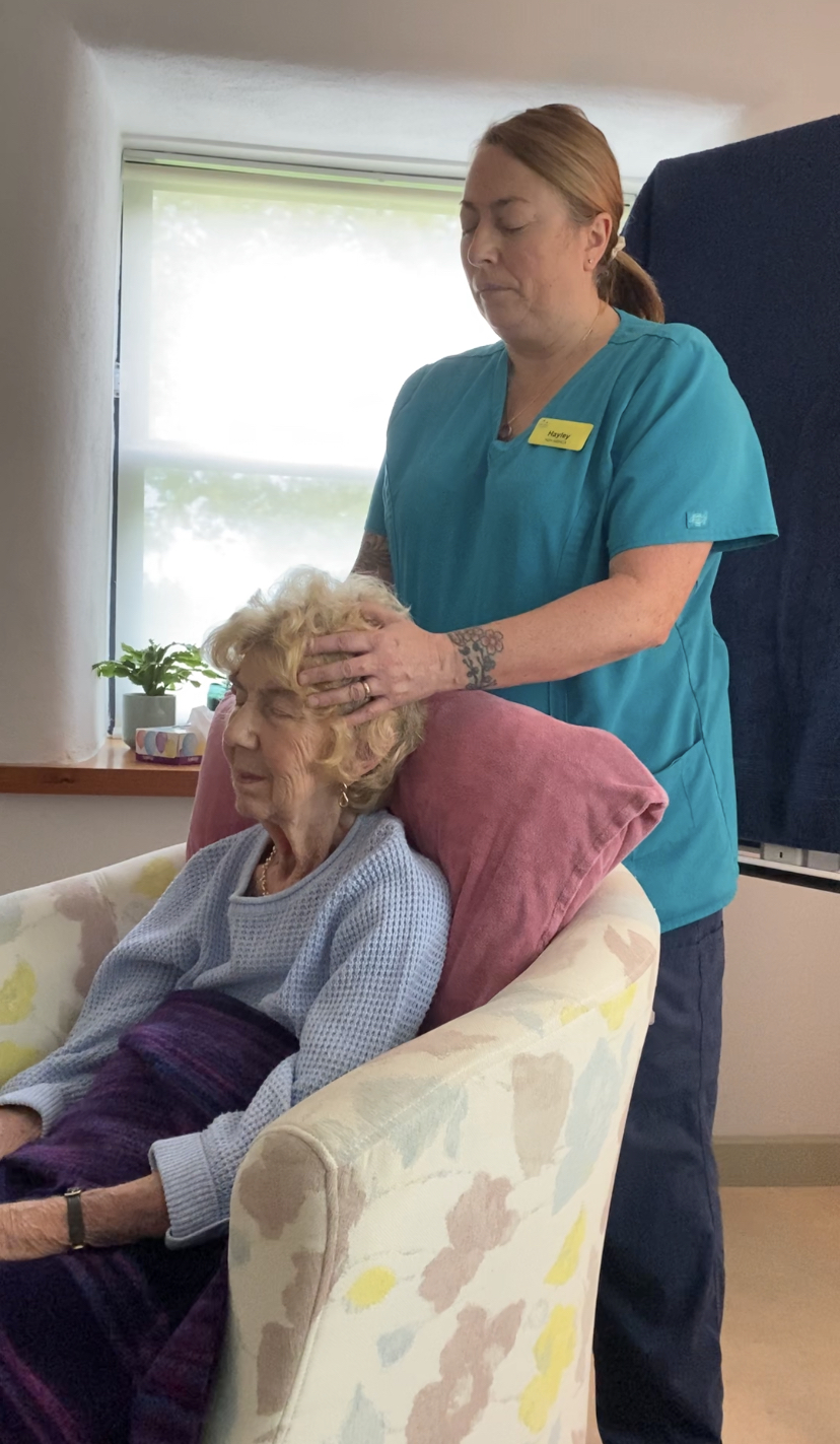 A Reiki session for a North Devon Hospice patient at home